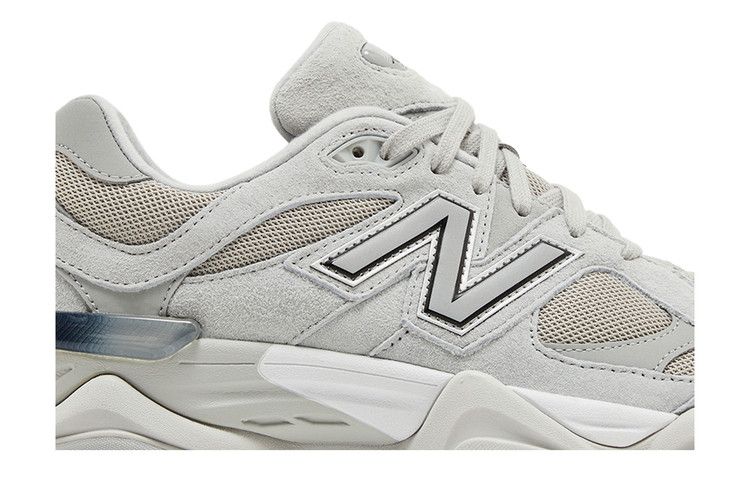 New Balance New Balance 9060 Silver Metallic Grey