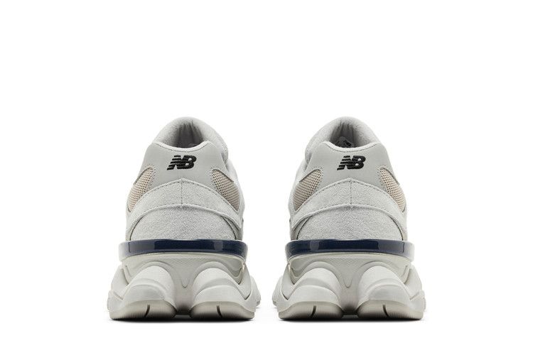 New Balance New Balance 9060 Silver Metallic Grey