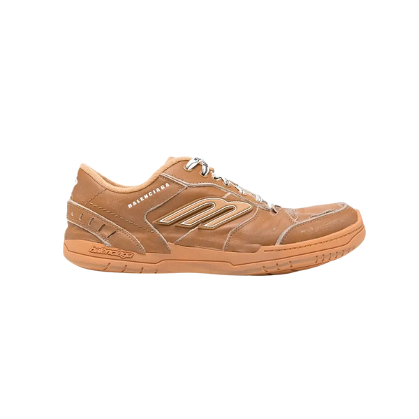 Balenciaga Hamptons Medium Worn-Out Sneaker In Camel