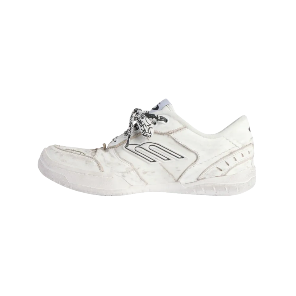 Balenciaga Hamptons Medium Worn-Out Sneaker In White