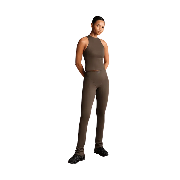 Nike X Skims Matte Women's High-Waisted V-Panel Straight Leggings DARK SEPIA