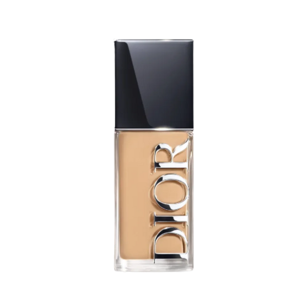 Dior Forever Skin Glow 3 Warm Olive
