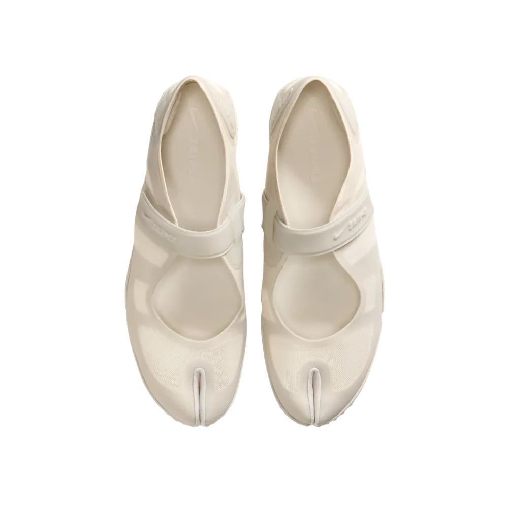 NikeSKIMS Air Rift 'Light Bone'
