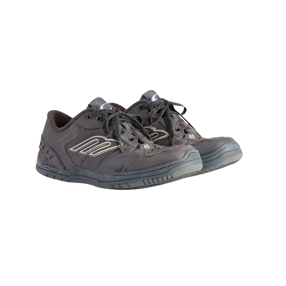 Balenciaga Hamptons Worn-Out Sneaker In Grey