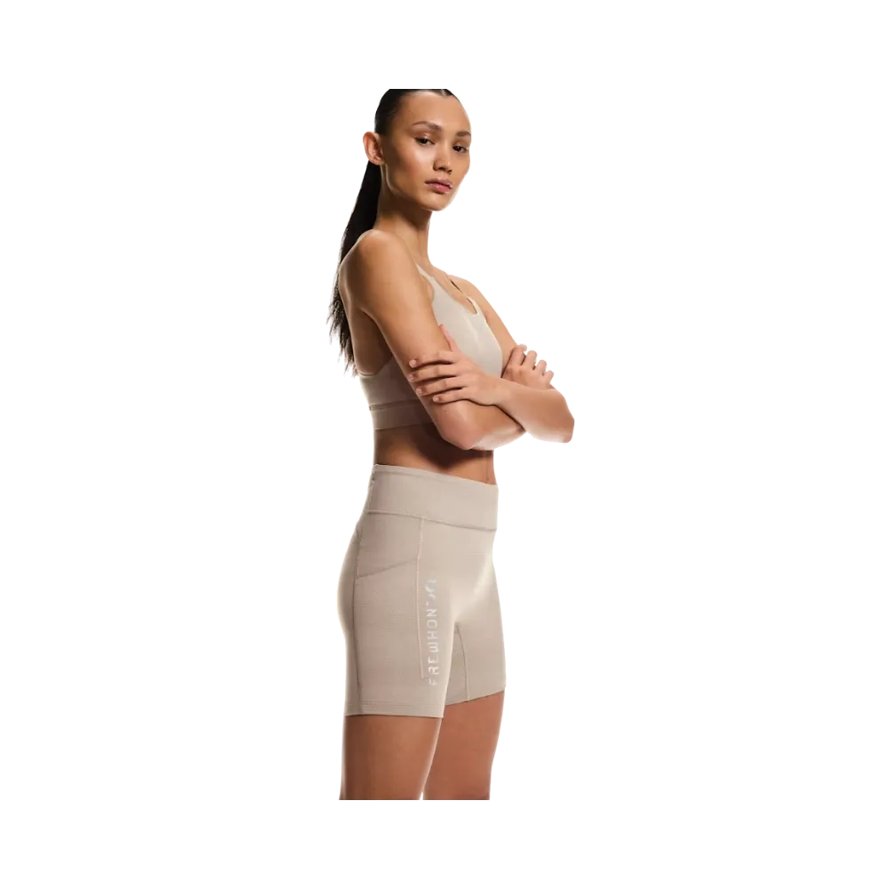 On Short Tights Erewhon Cinder | Ash