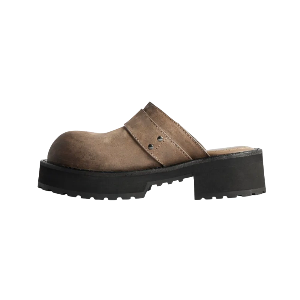 Balenciaga Venom Mule In Biscuit