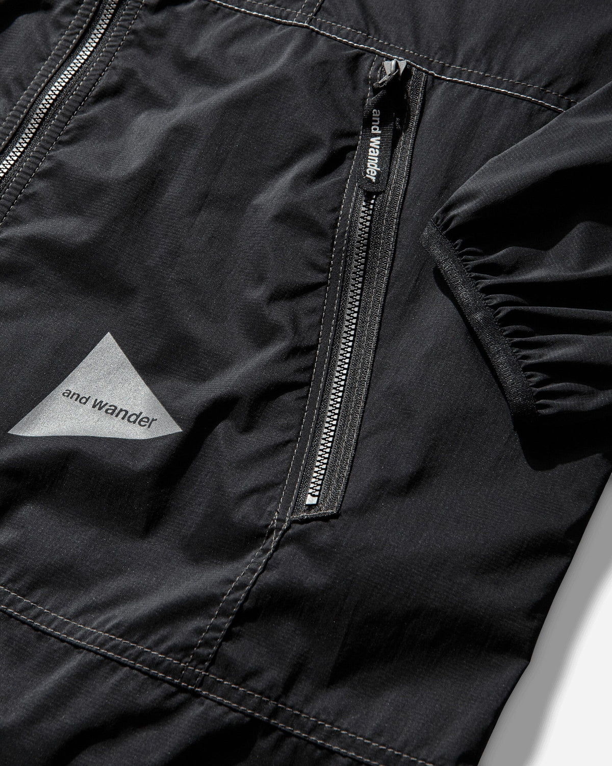 And Wander And Wander Men's Pertex Wind Jacket Black
