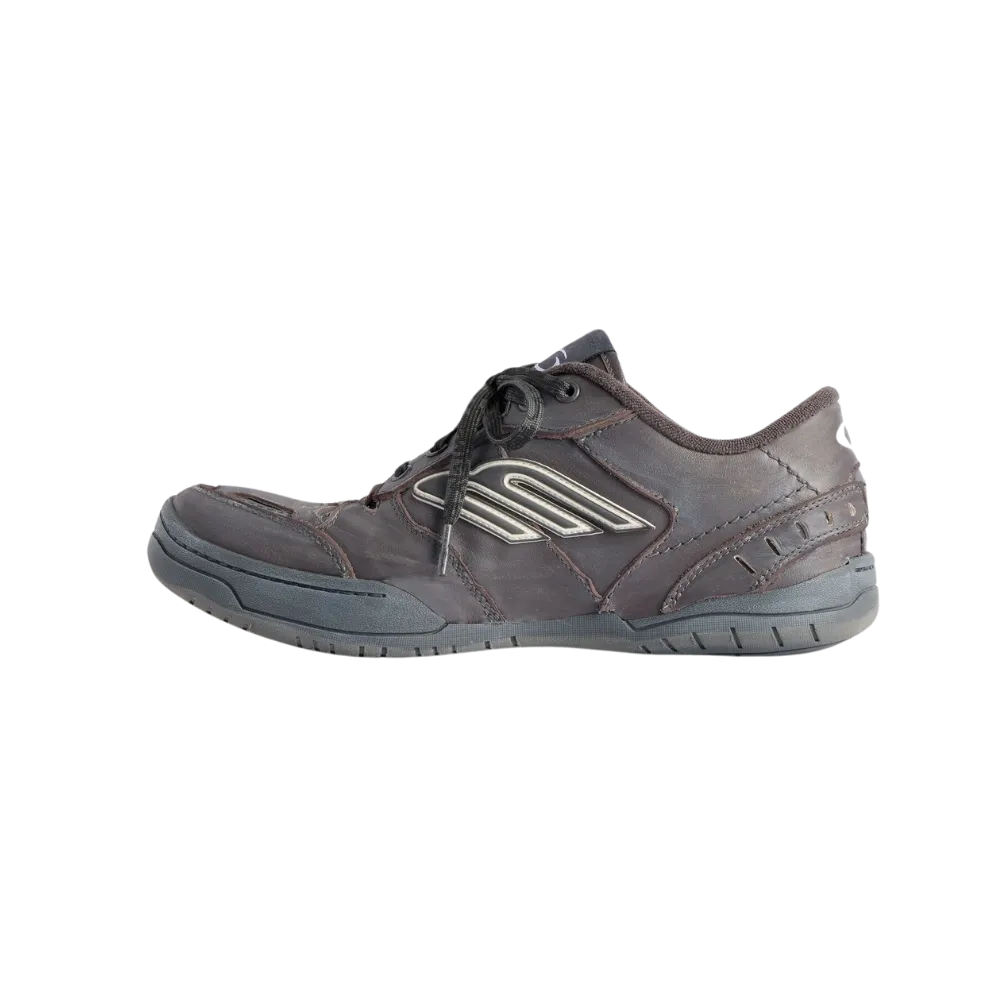 Balenciaga Hamptons Worn-Out Sneaker In Grey