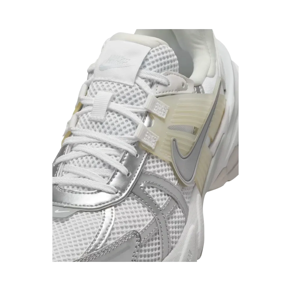Nike V2K Run Pure Platinum