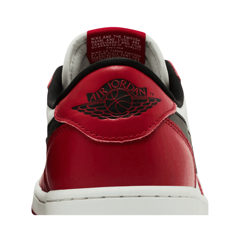 Air Jordan 1 Retro Low OG 'Chicago' 2025