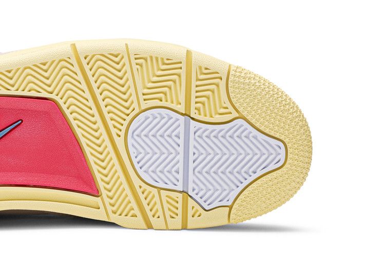 Air Jordan Union LA x Air Jordan 4 Retro Guava Ice