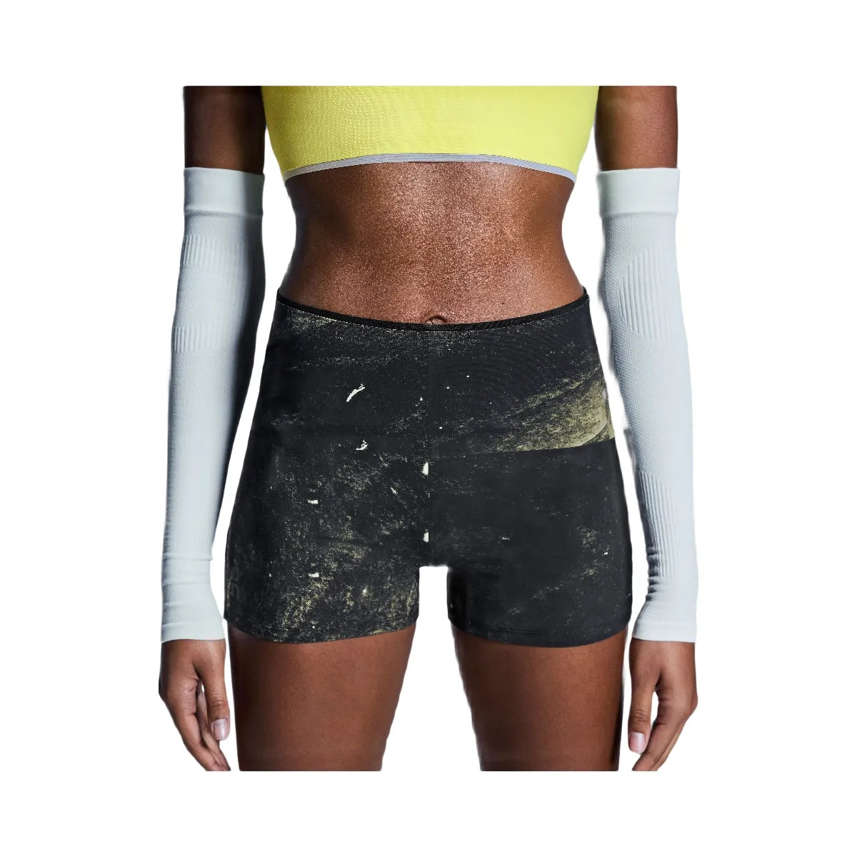 On Race Tights Short Black | Limelight