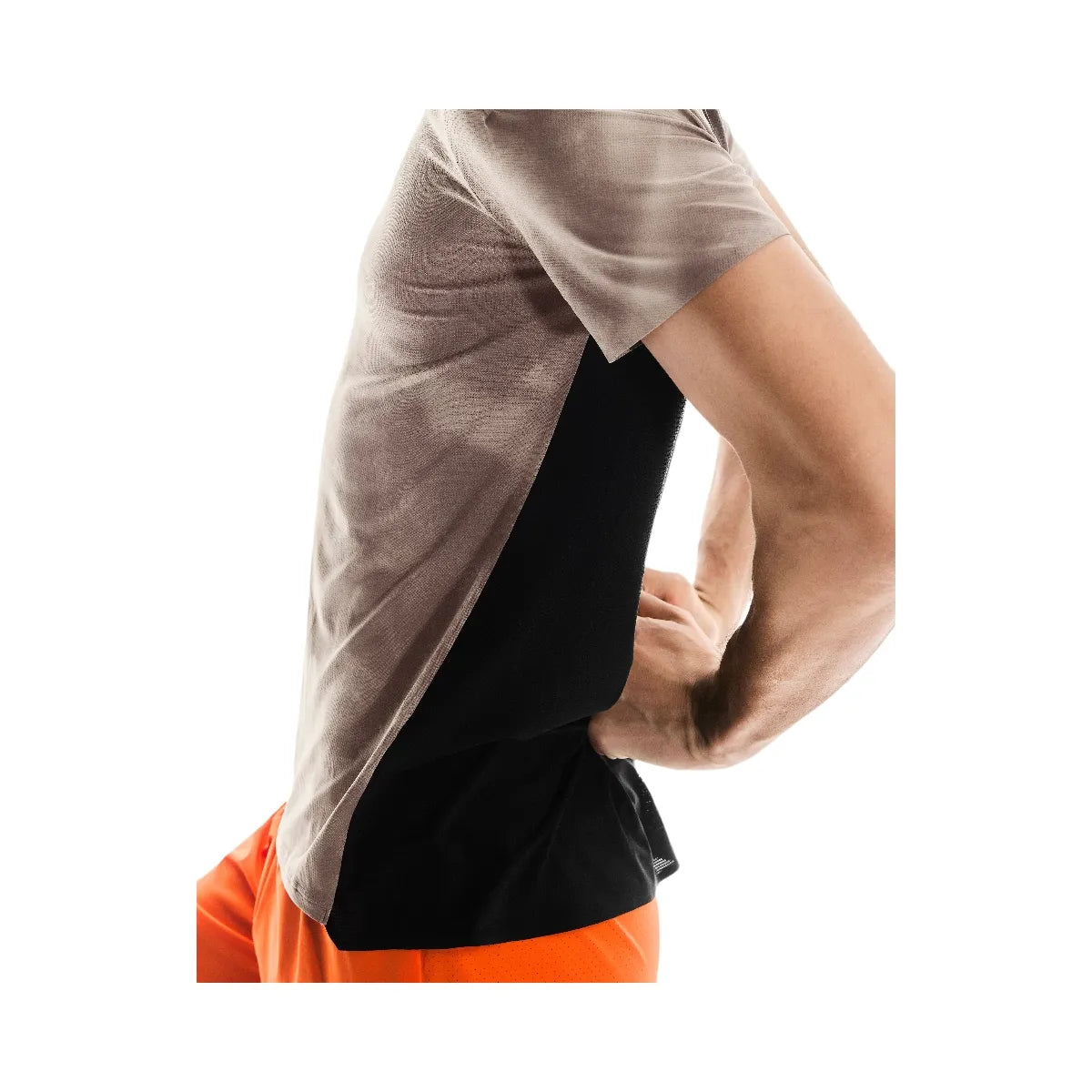 On Performance-T Aop Cinder | Black