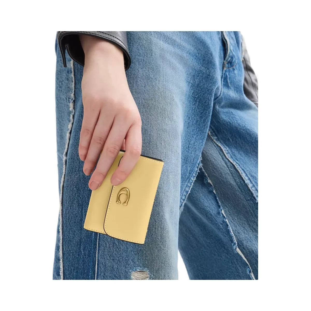 Coach Essential Card Holder Wallet in Brass Vanilla