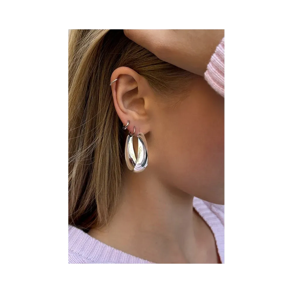 Subdued Hoop Earrings 'Silver'