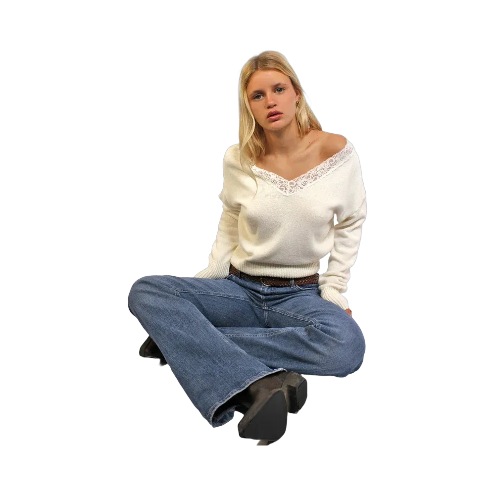 Subdued V-Neck Sweater With Lace Trim 'Off White'